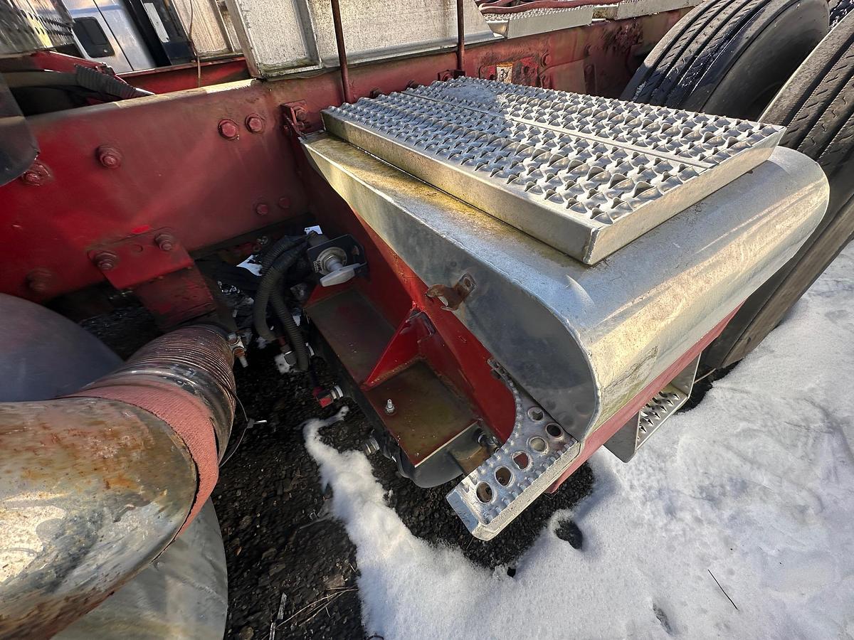 Used 1997 PETERBILT 389