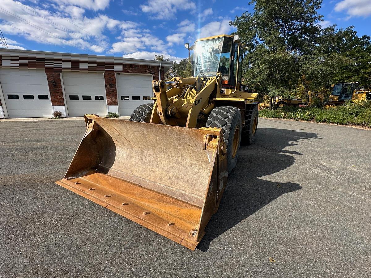 Used 1994 CATERPILLAR 938F