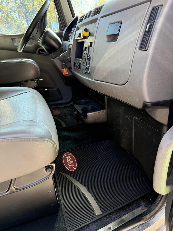 Used 2017 PETERBILT 337