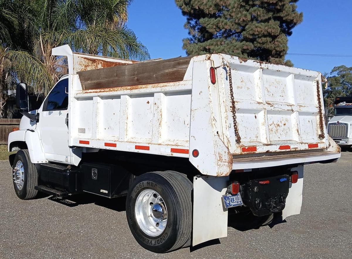 Used 2004 CHEVROLET C7500