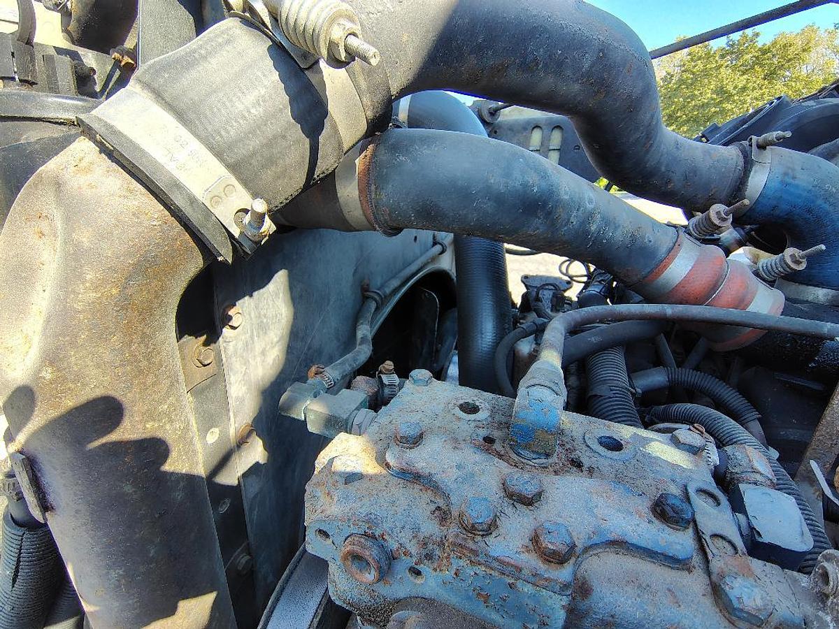 Used 1999 INTERNATIONAL 4700 Low Profile T444E