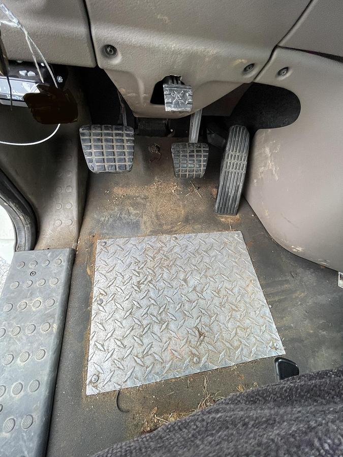 Used 2013 FREIGHTLINER Cascadia Septic Truck