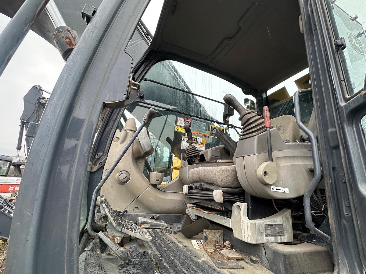 Used 2006 DEERE 350D LC