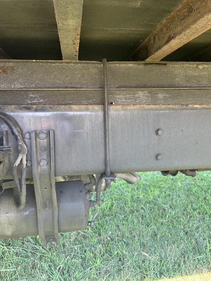 Used 2006 FREIGHTLINER M2 106