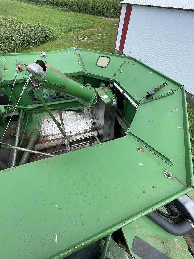 Used 1996 JOHN DEERE 9500 Sidehill combine
