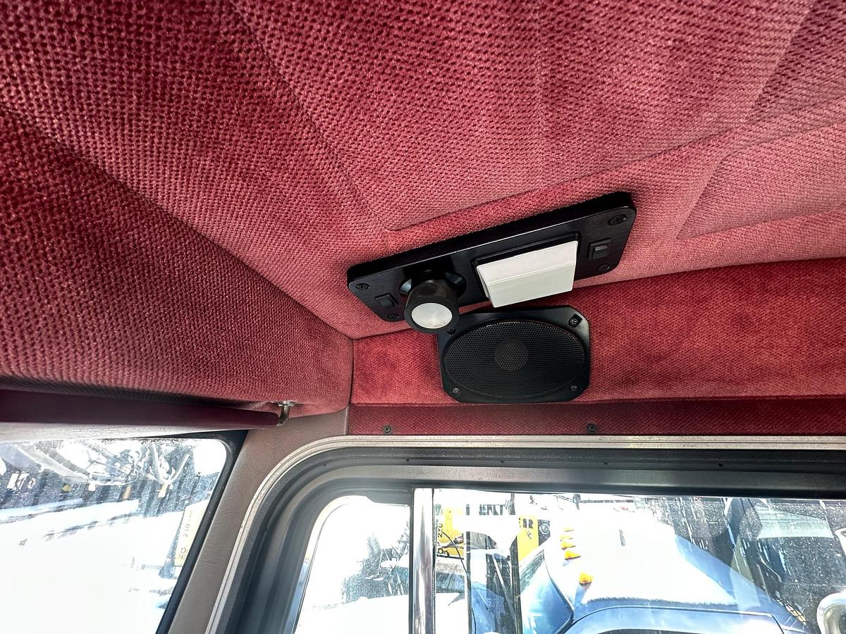 Used 1997 PETERBILT 389