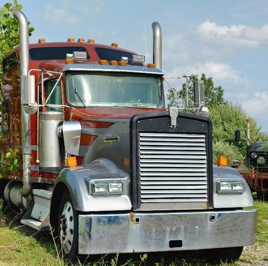 Used 2000 KENWORTH W900