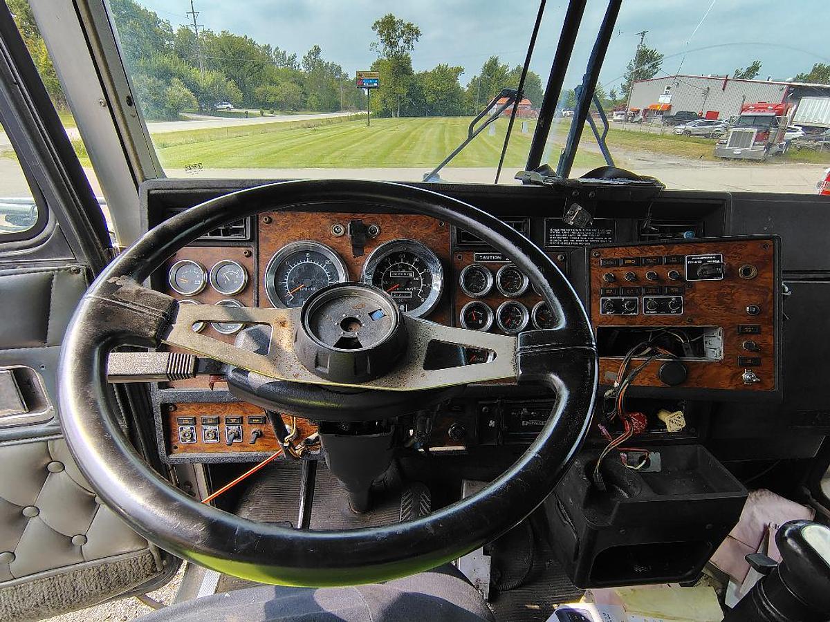 Used 1999 KENWORTH W900L