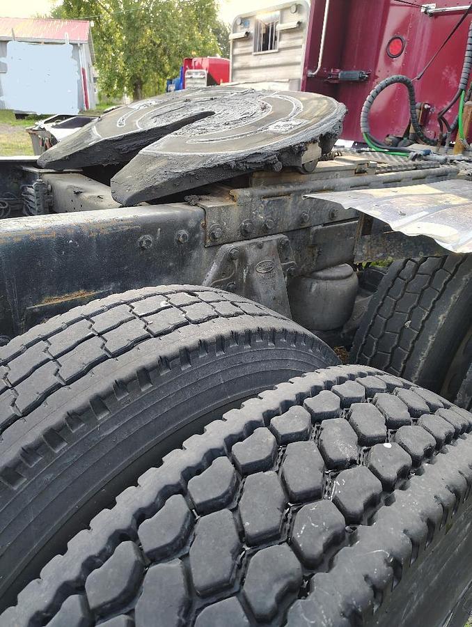 Used 2000 PETERBILT 379