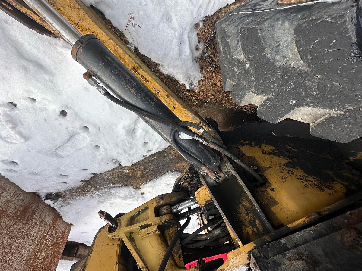 Used 2004 CATERPILLAR 420D IT