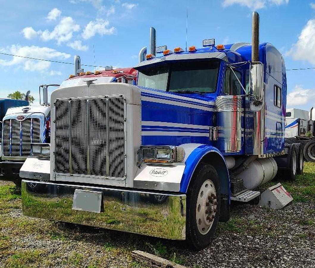 Used 2002 PETERBILT 379