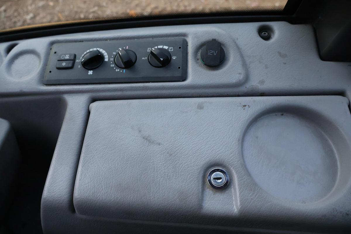 Used 2014 VOLVO L50G