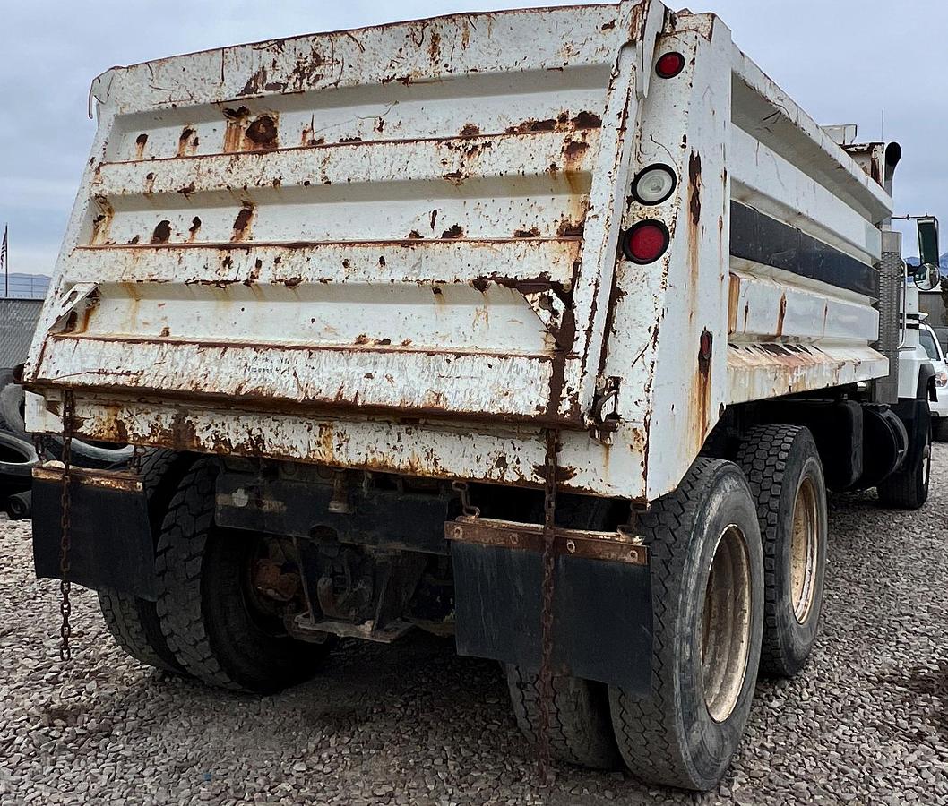 Used 2000 MACK RD688s