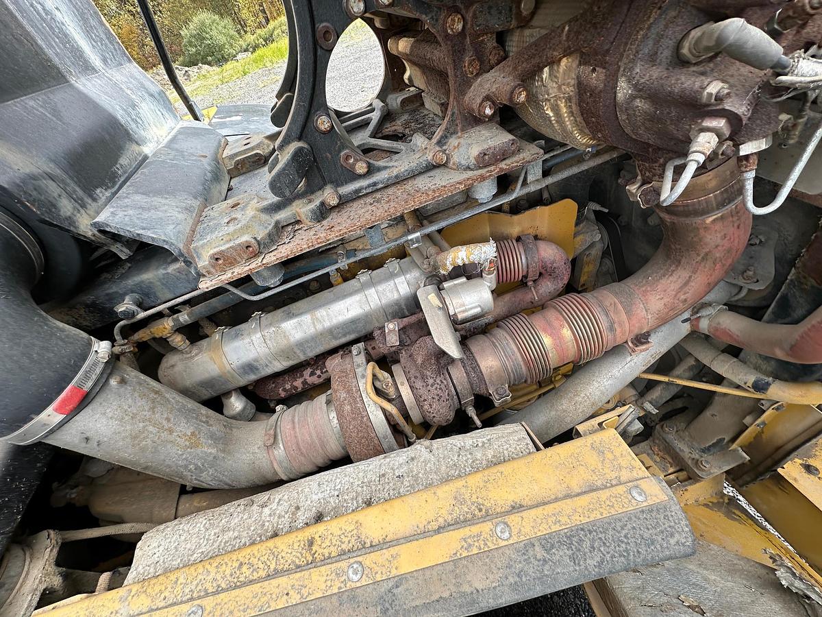 Used 2013 CATERPILLAR 972K