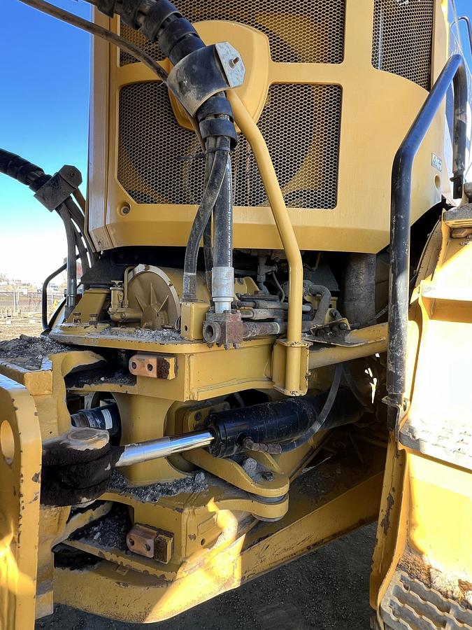 Used 2015 CATERPILLAR 740B