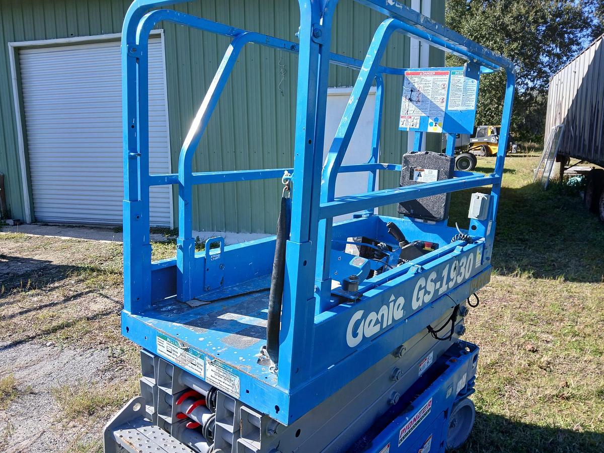 Used 2015 GENIE GS 1930