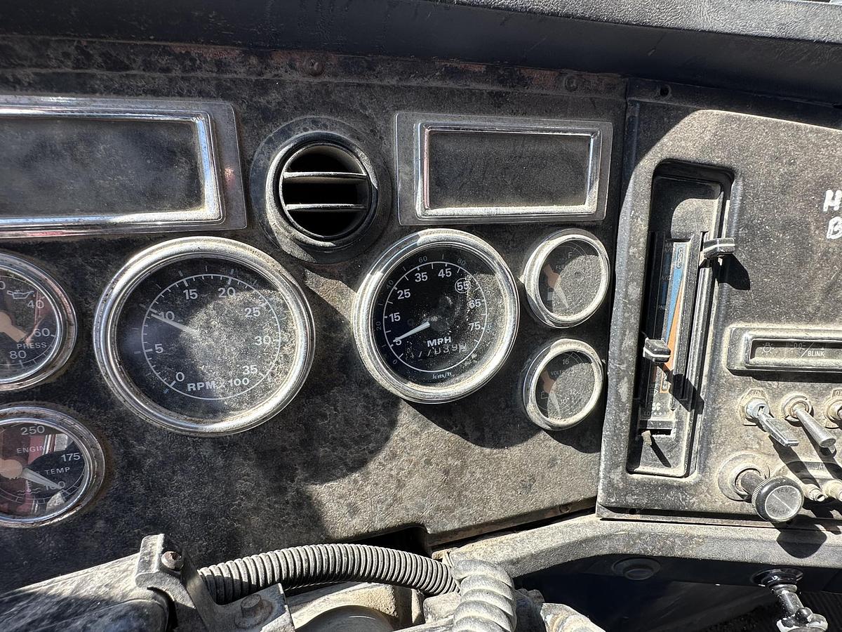 Used 1993 FORD L9000