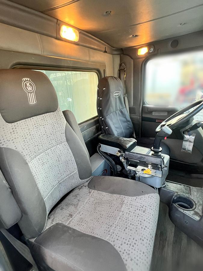 Used 2013 KENWORTH t800