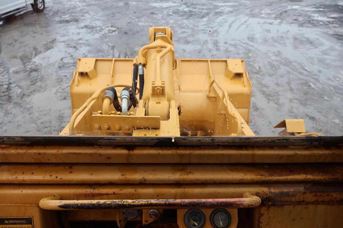 Used 1989 CATERPILLAR 963