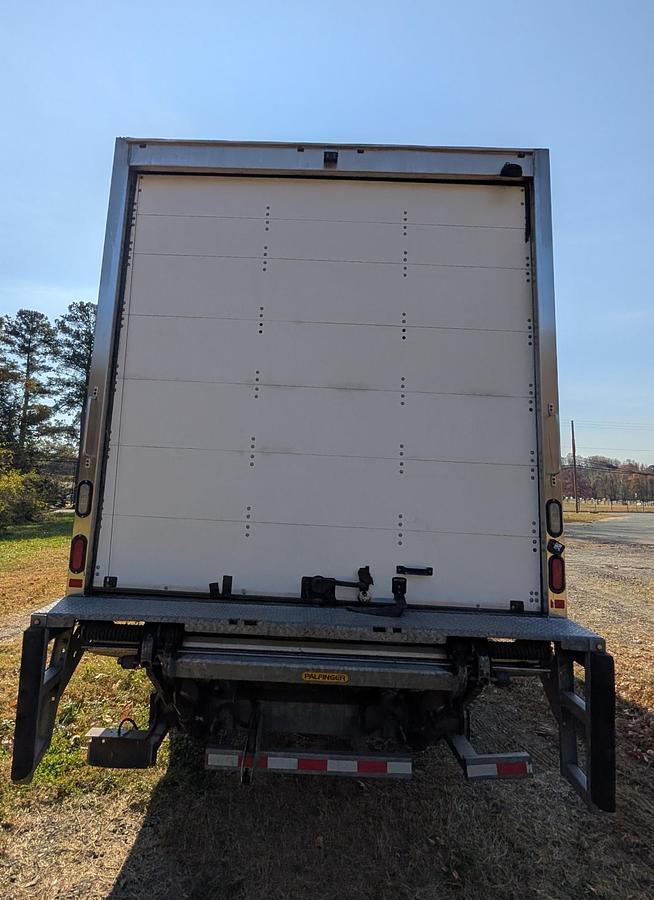 Used 2017 FREIGHTLINER M2 106