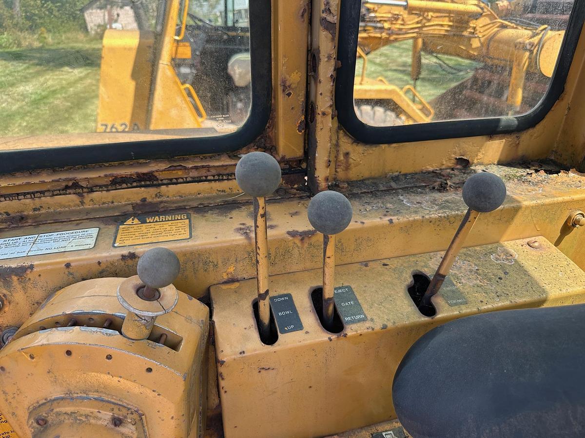 Used 1979 DEERE 860B Motor Scraper