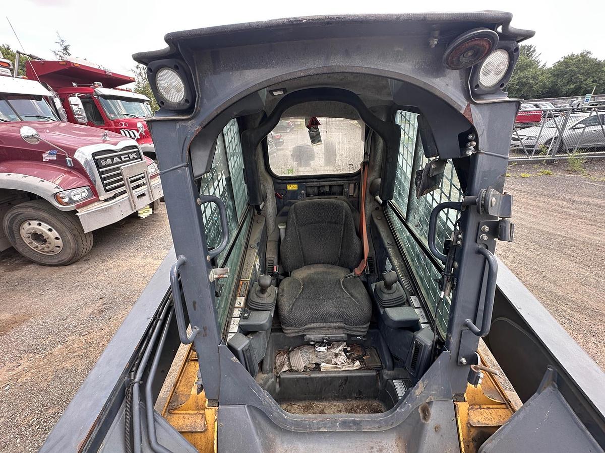 Used 2018 DEERE 332G