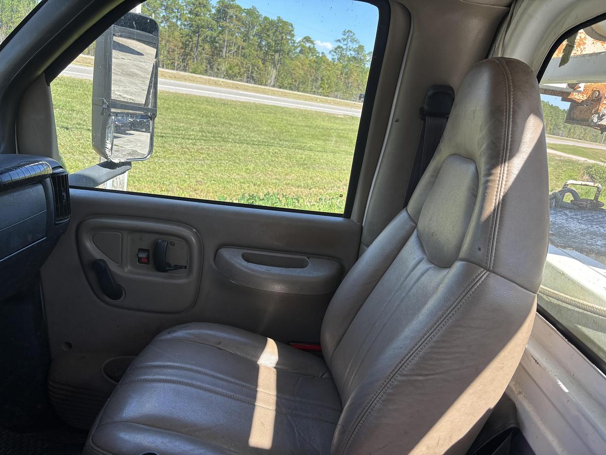 Used 2005 CHEVROLET C7500