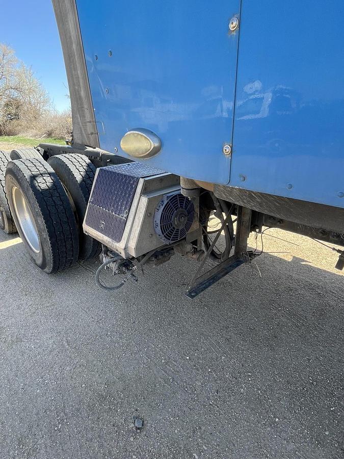 Used 2007 FREIGHTLINER Columbia
