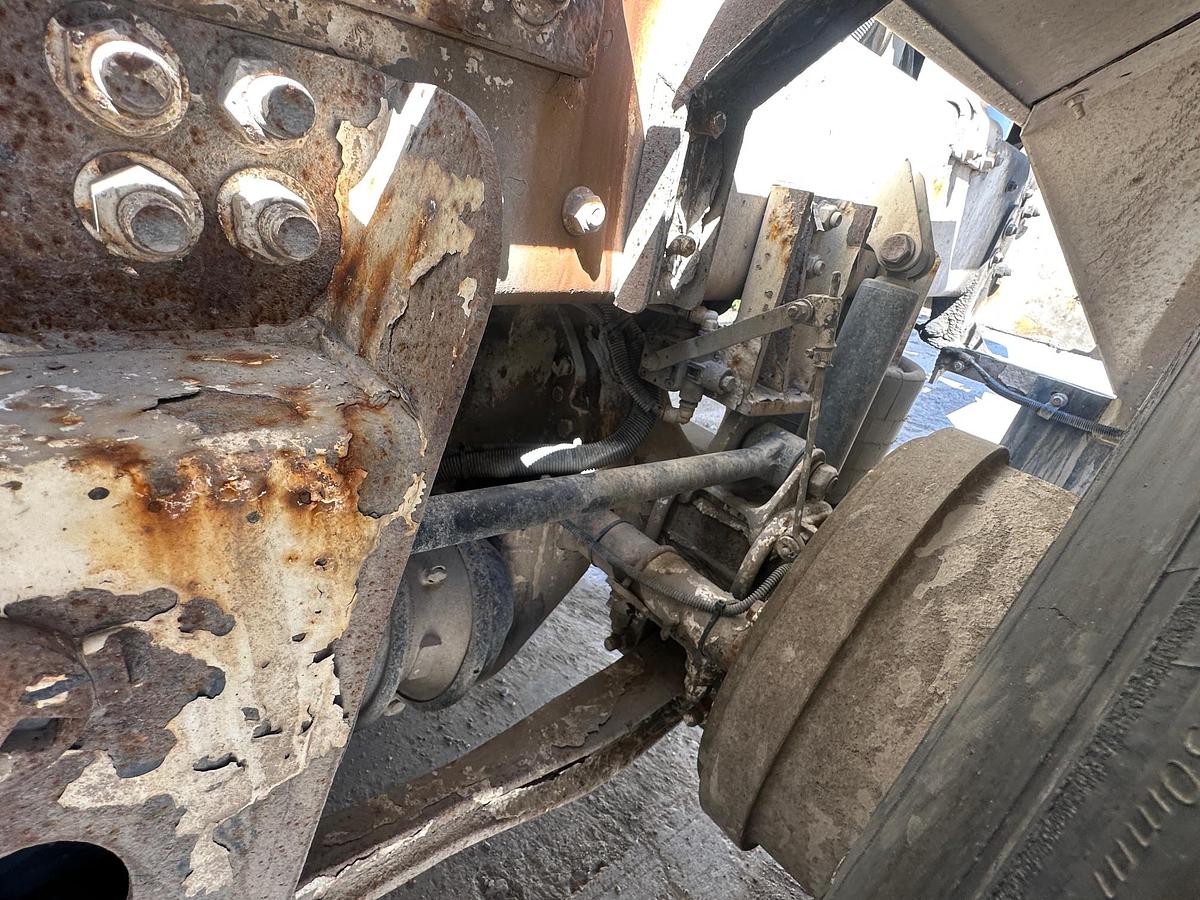 Used 2007 PHOENIX Front Discharge Mixer
