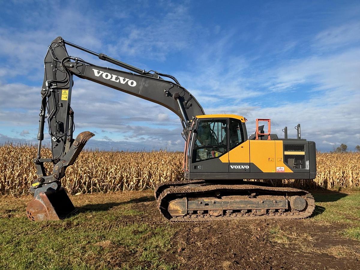 Used 2019 VOLVO EC220EL