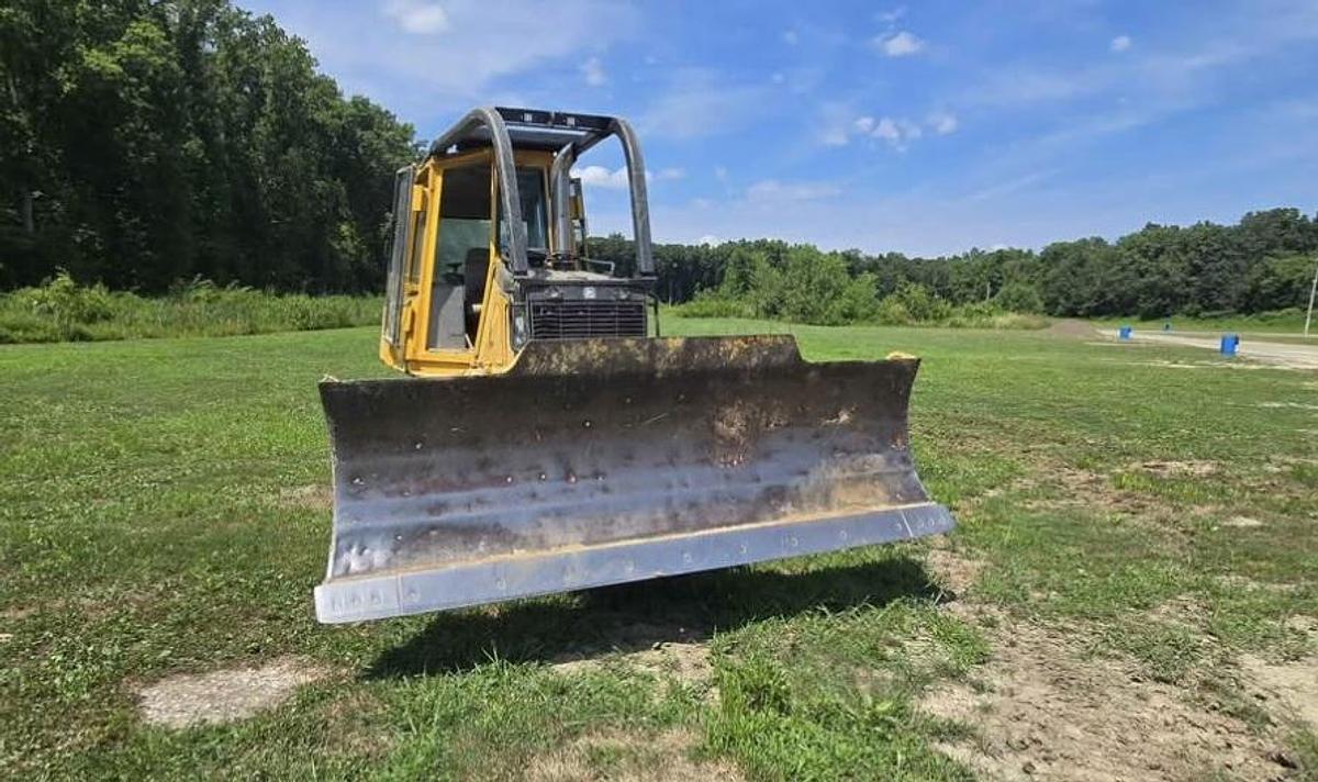Used 2005 DEERE 700H LGP