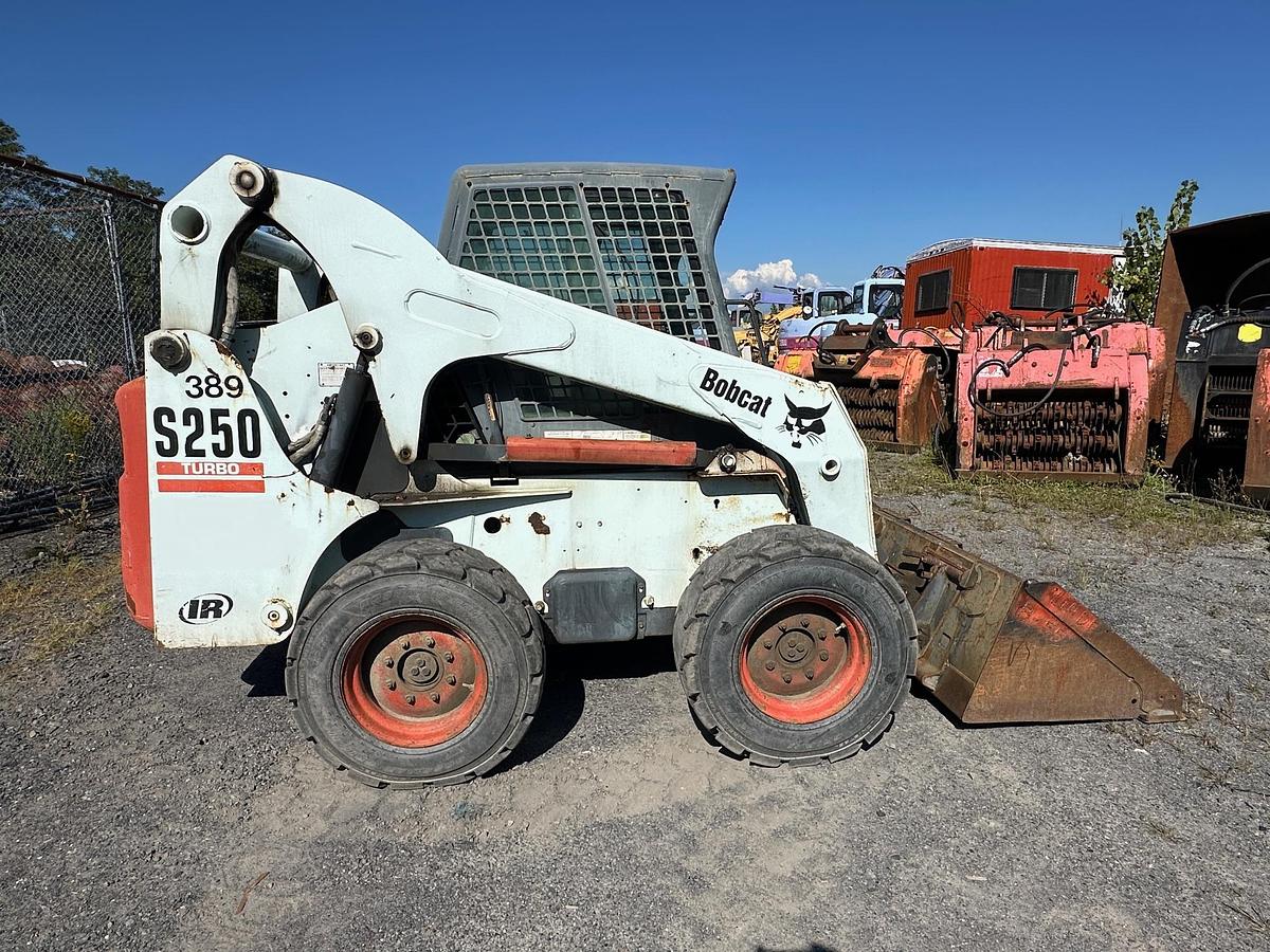 Used 2002 BOBCAT S250