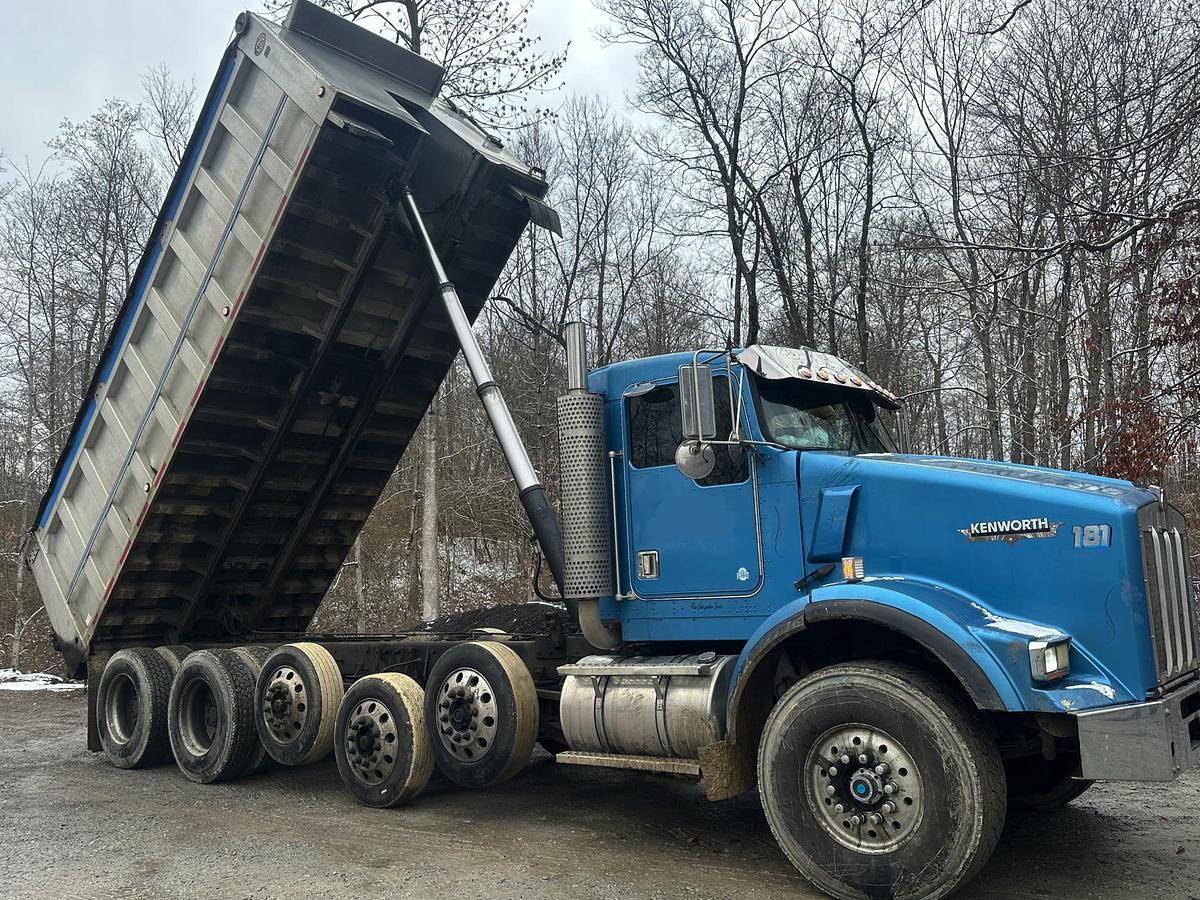 Used 2002 KENWORTH T800