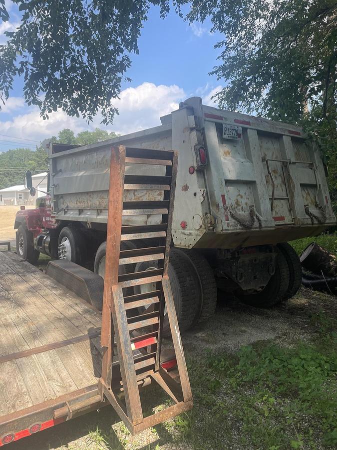 Used 1995 MACK RD688S