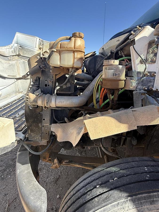 Used 2004 CHEVROLET C8500