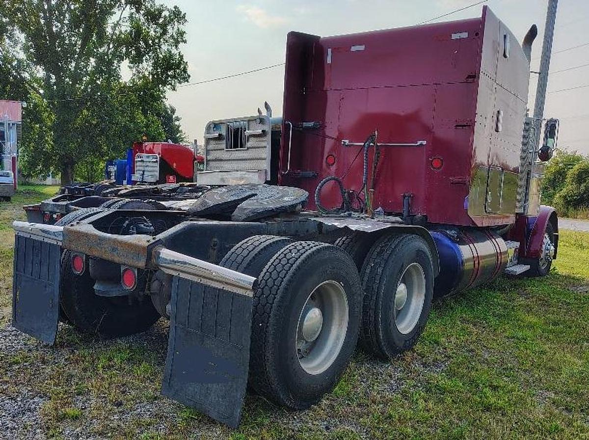 Used 2000 PETERBILT 379