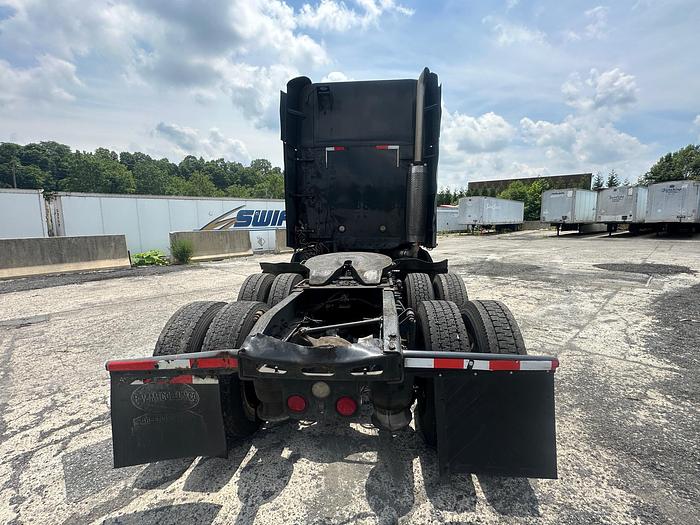 Used 2007 FREIGHTLINER Columbia