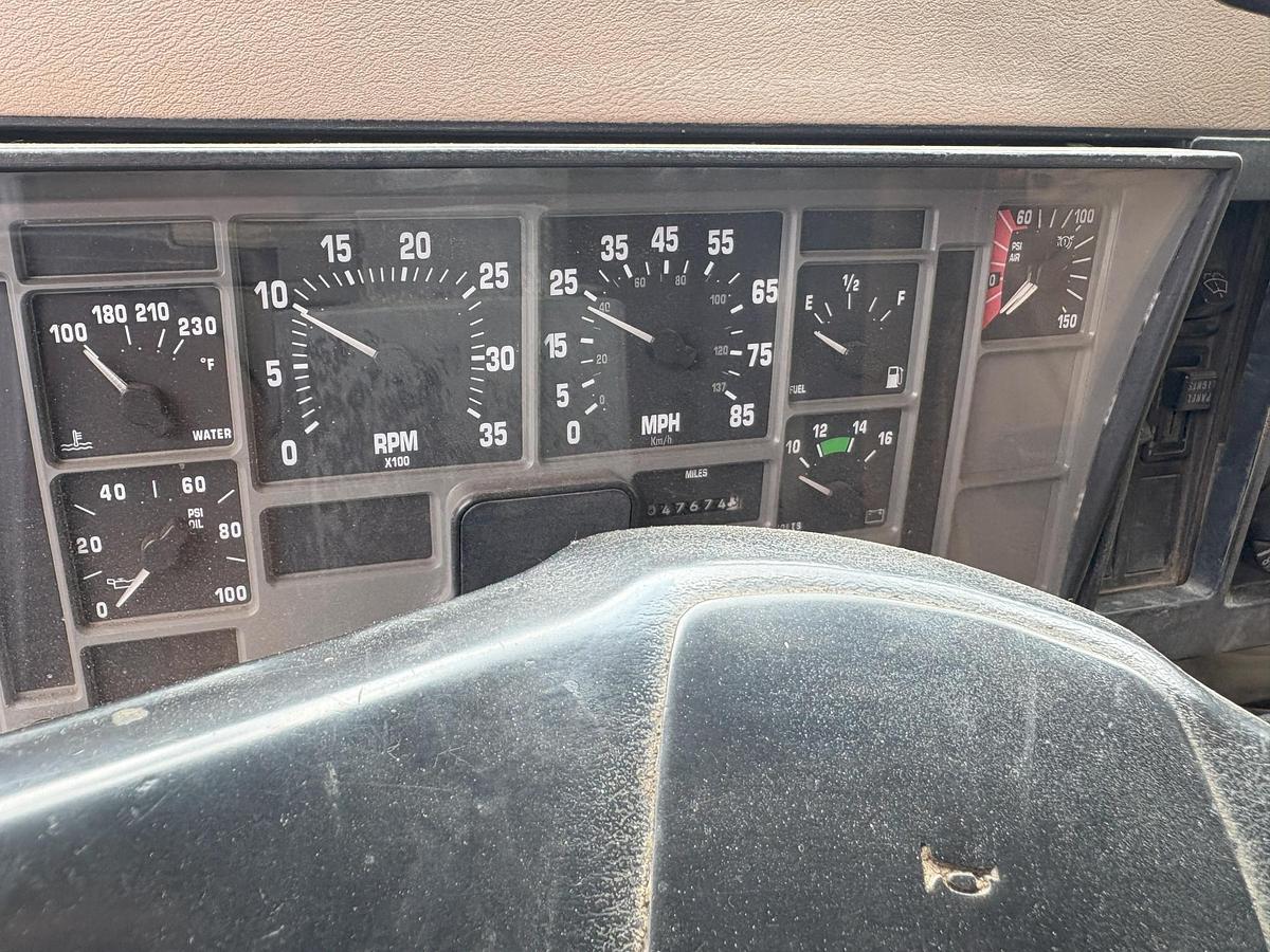 Used 1990 INTERNATIONAL 4900