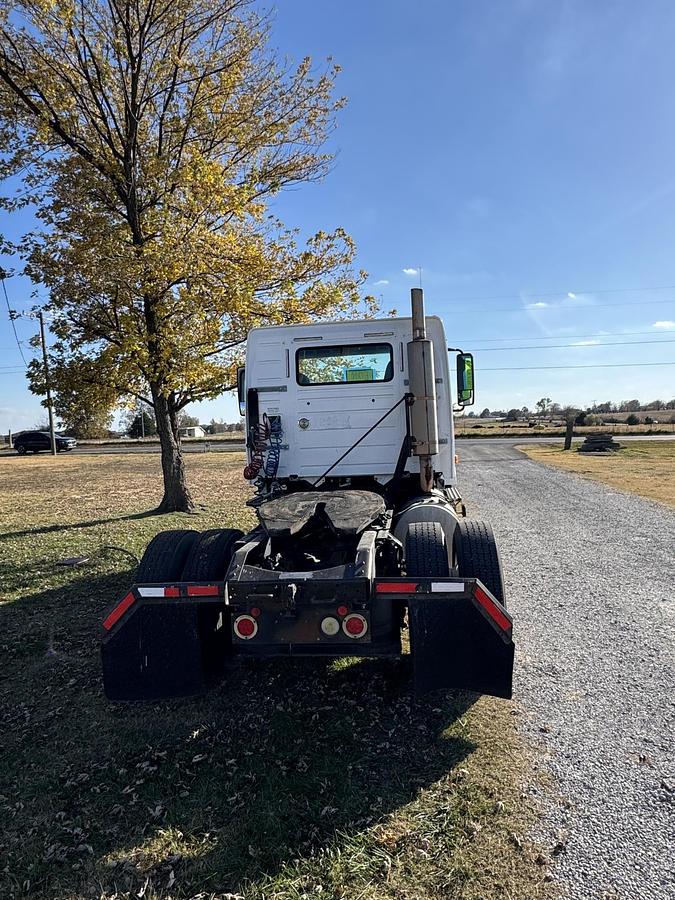Used 2007 VOLVO VNL42T