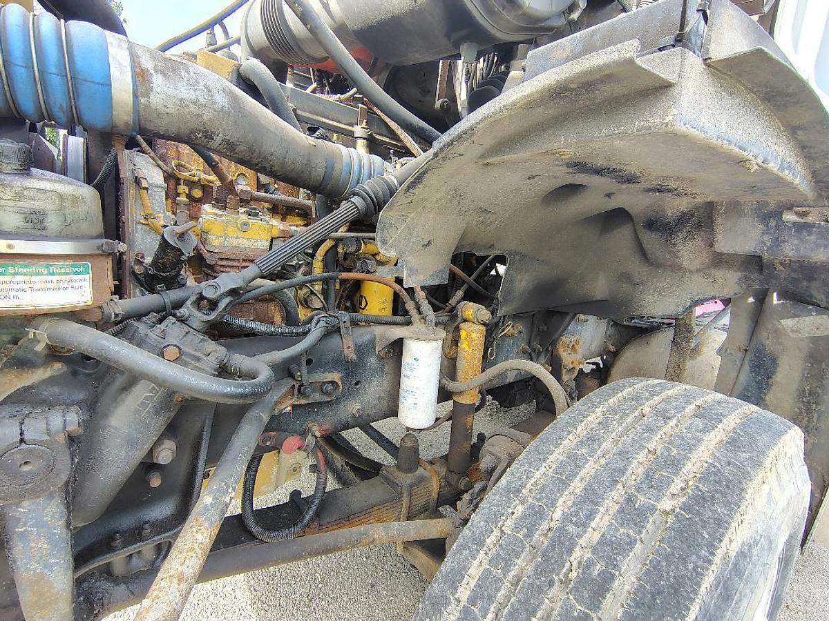 Used 2005 STERLING L9500
