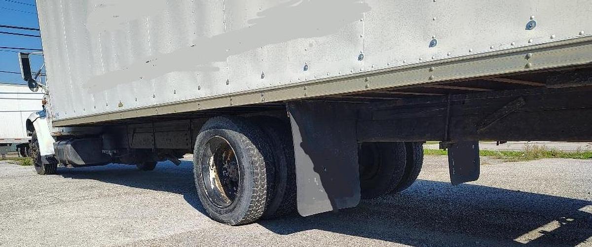 Used 1999 INTERNATIONAL 4700 Low Profile T444E