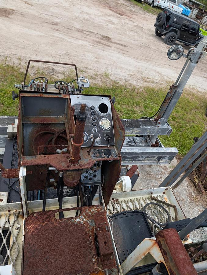 Used 1999 SOMERO S-240 Laser Screed