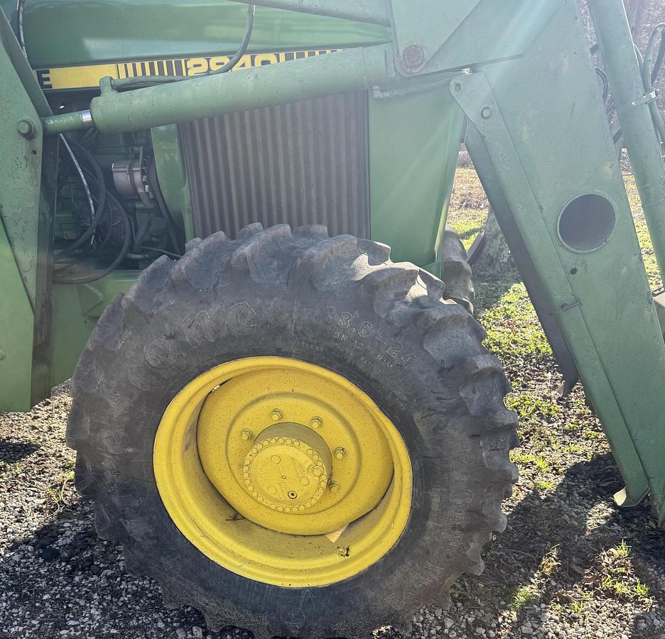 Used 1982 JOHN DEERE 2940