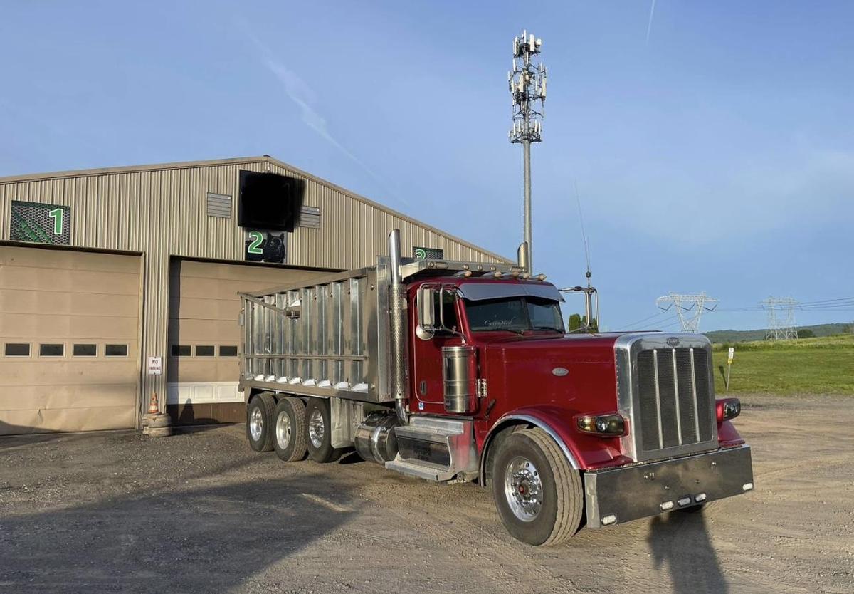 Used 2018 PETERBILT 389 L