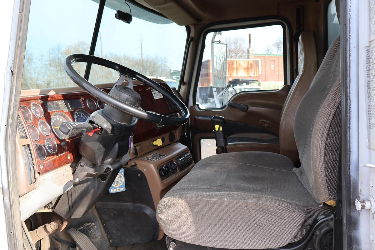 Used 2007 MACK Granite CV713