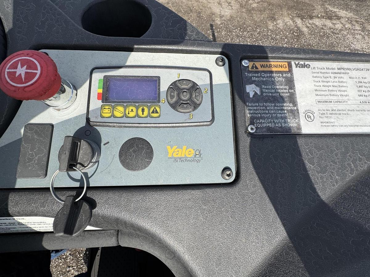 Used 2016 YALE Lift Truck Model