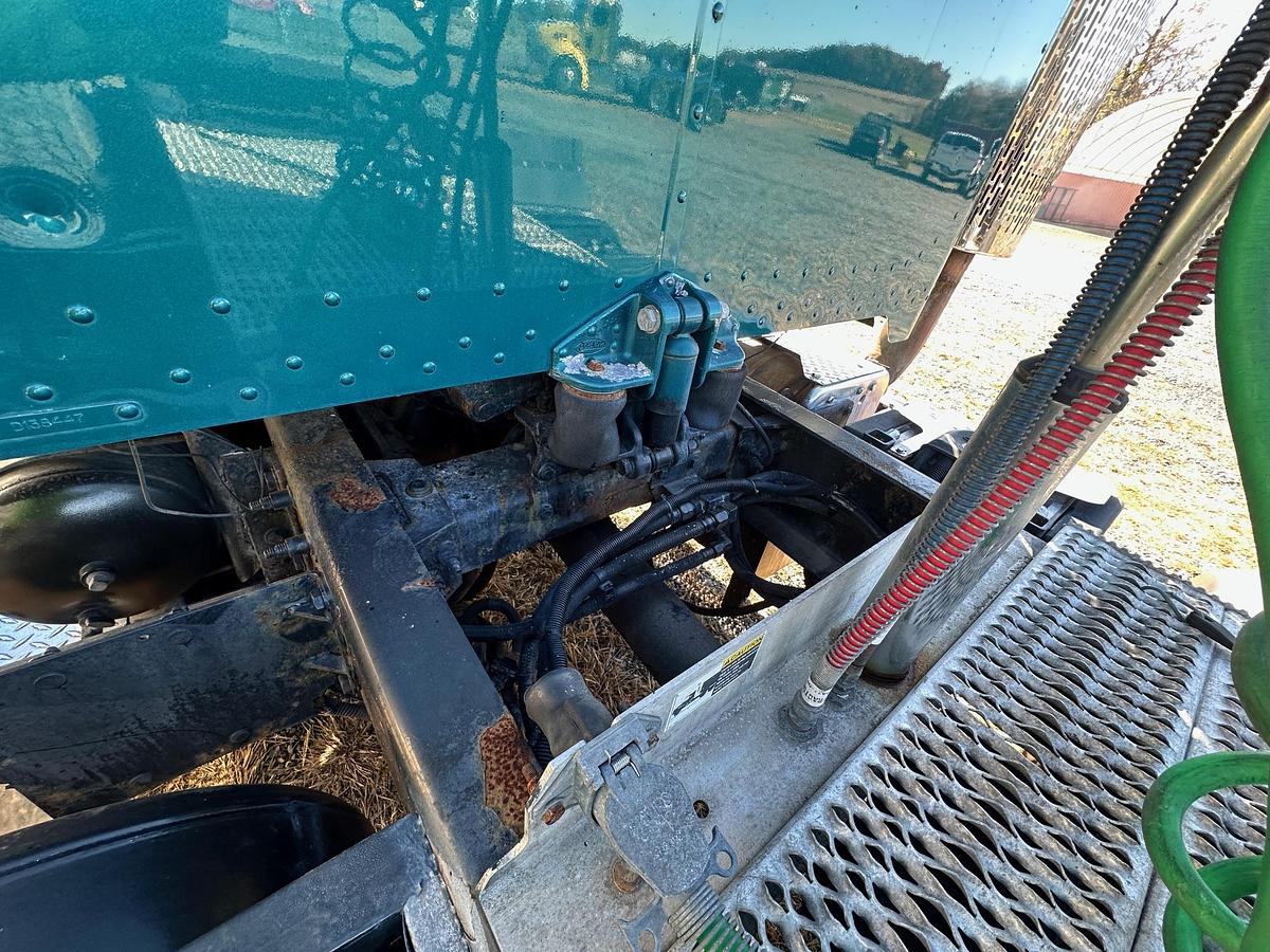 Used 2012 PETERBILT 365