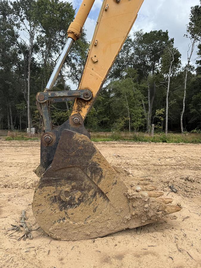 Used 2017 HYUNDAI ROBEX 480LC