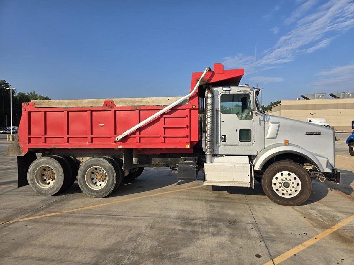Used 2013 KENWORTH T800
