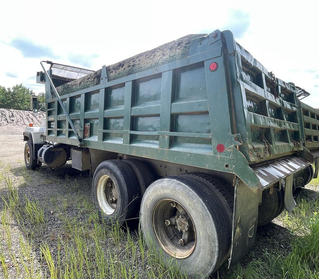 Used 1993 MACK RD 690S